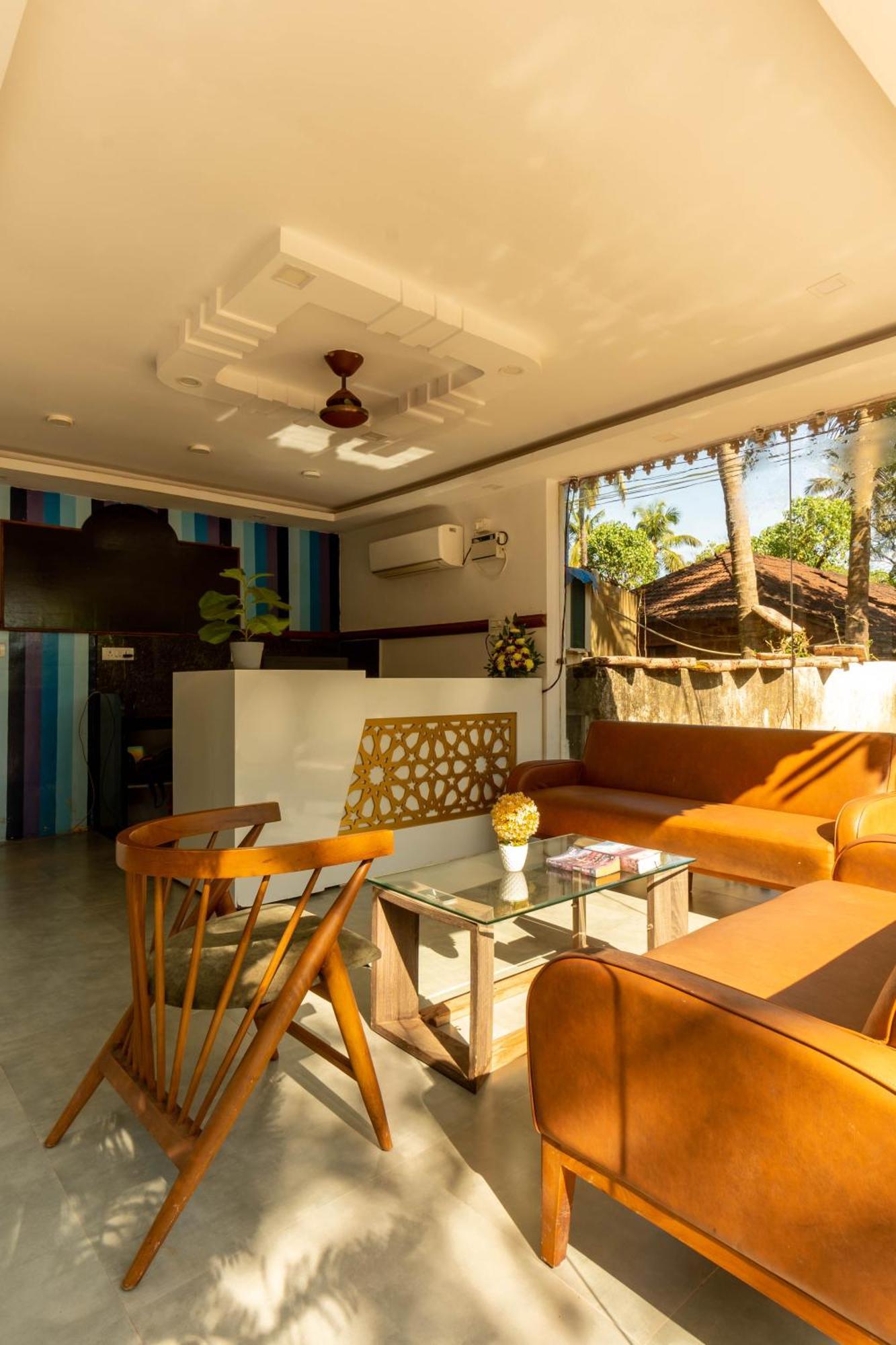 Lotus Feet Beach Resort Morjim Exterior foto